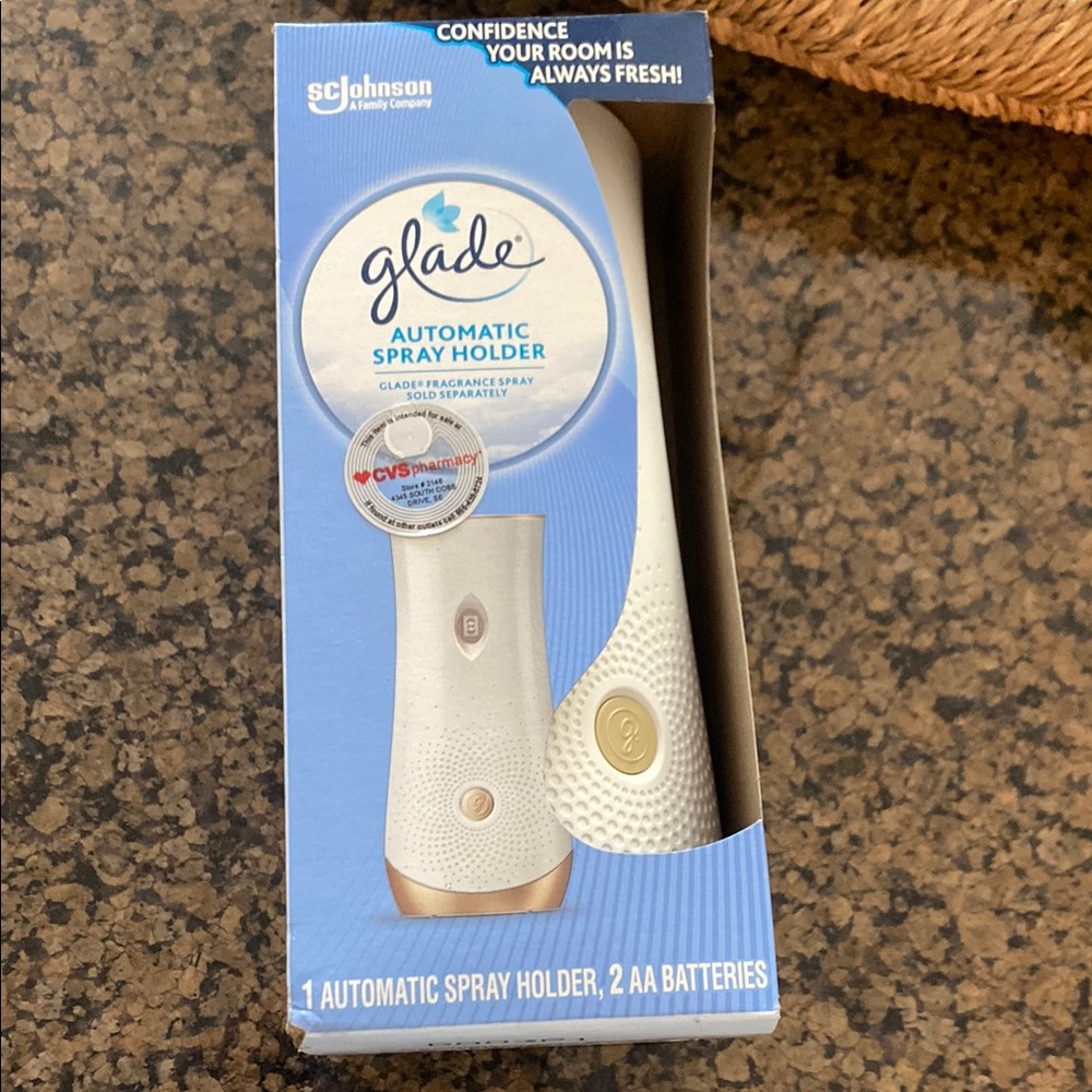 Glade Automatic Spray Holder - NWT